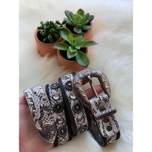 VINTAGE Boho Western Snakeskin Embellished Belt